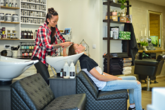 Co musíte vědět o správném mytí vlasů ?