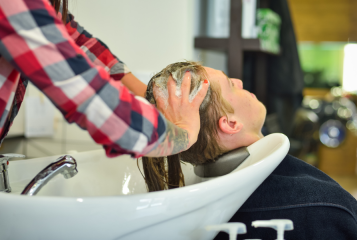 Co musíte vědět o správném mytí vlasů?